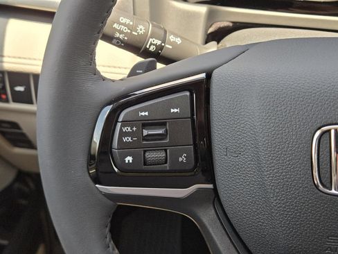 Certified 2026 Honda Odyssey EX-L image 32