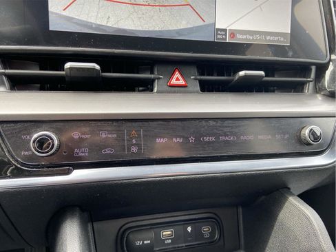 Used 2023 Kia Sportage EX image 30