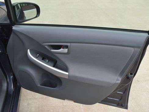 Used 2011 Toyota Prius Two FWD image 22