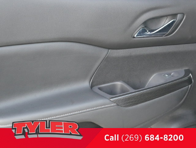 Used 2021 GMC Acadia SLT w/ Preferred Package FWD image 17