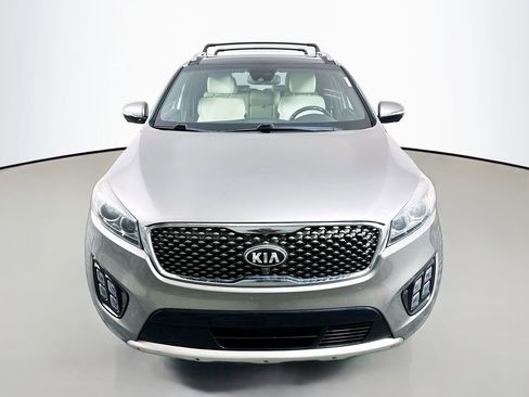 Used 2017 Kia Sorento SX FWD image 2