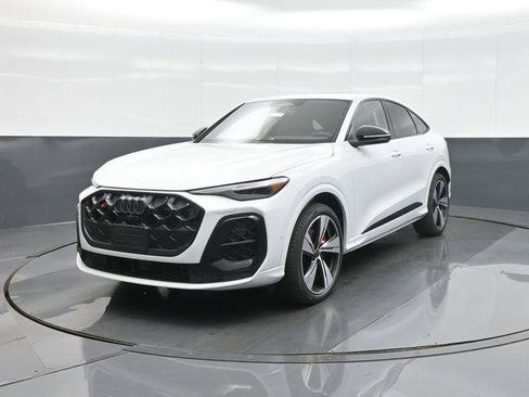 New 2026 Audi SQ5 Prestige AWD/4WD image 3