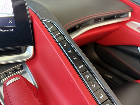 Used 2023 Chevrolet Corvette Stingray Premium Conv w/ Z51 Performance Package RWD image 35