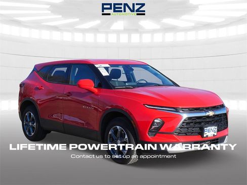 Used 2023 Chevrolet Blazer LT image 1