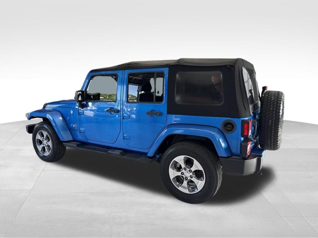 Used 2016 Jeep Wrangler Unlimited Sahara w/ Connectivity Group AWD/4WD image 4