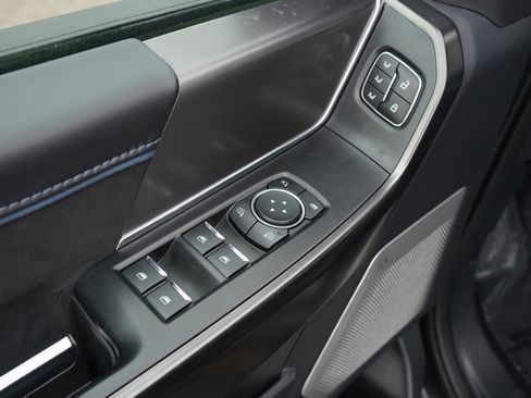 Used 2024 Ford F150 Platinum AWD/4WD image 19