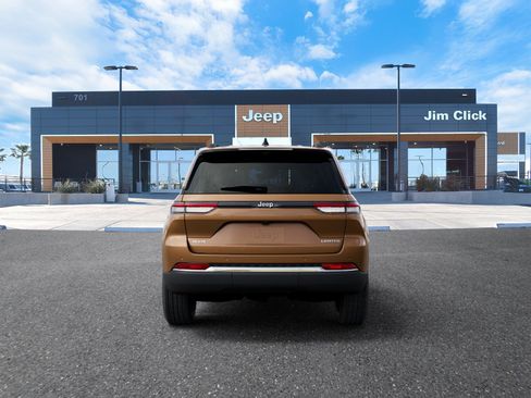 New 2026 Jeep Grand Cherokee Limited w/ Luxury Tech Group II AWD/4WD image 7