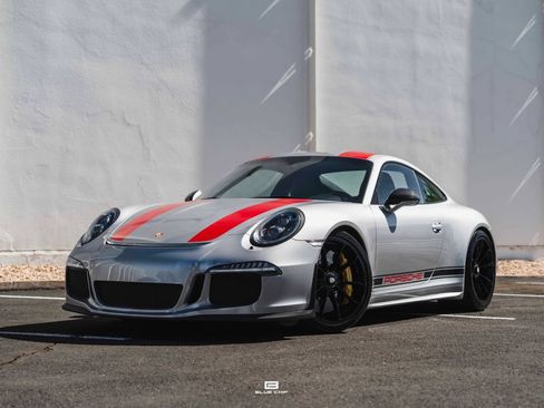 Used 2016 Porsche 911 R RWD image 14