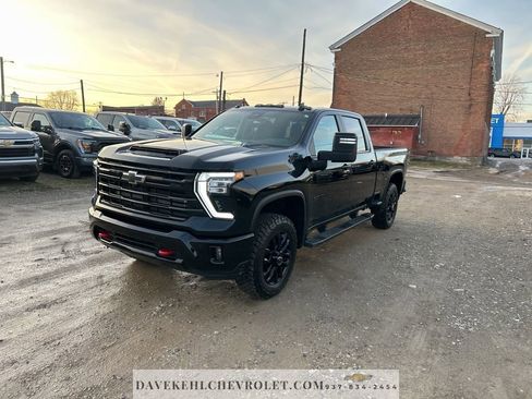 Used 2025 Chevrolet Silverado 2500 LT w/ Trail Boss Package image 1