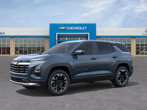 New 2026 Chevrolet Equinox LT w/ Convenience Package II image 2