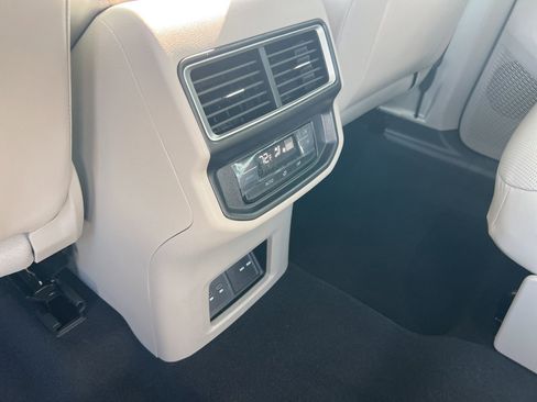Certified 2026 Volkswagen Atlas SE AWD/4WD image 33