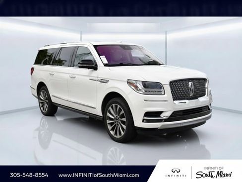Used 2020 Lincoln Navigator L Reserve w/ Luxury Package AWD/4WD image 3