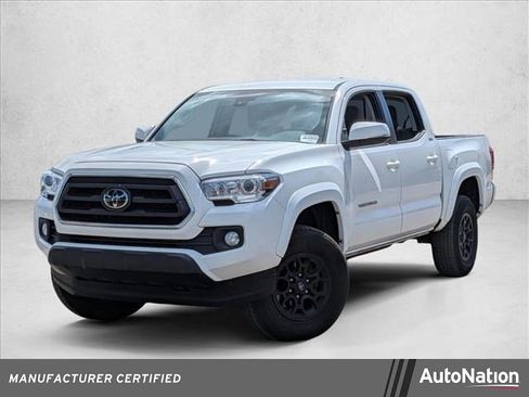 Used 2022 Toyota Tacoma SR5 w/ Technology Package image 1