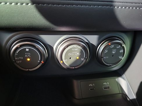 New 2024 Nissan Z Performance w/ Floor Mat Package image 21