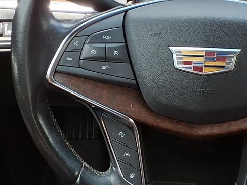 Used 2022 Cadillac XT5 Premium Luxury w/ Technology Package AWD/4WD image 10