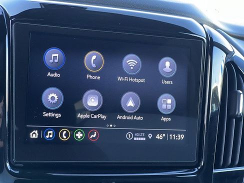 Used 2023 Chevrolet Traverse LT image 13