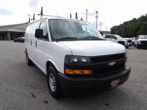 Used 2020 Chevrolet Express 2500 w/ Driver Convenience Package RWD image 11