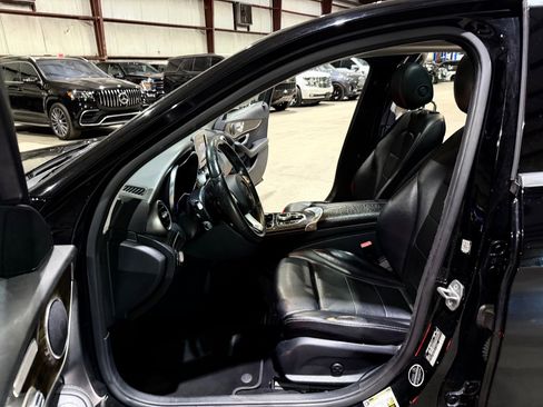 Used 2018 Mercedes-Benz C 300 Sedan w/ Premium Package image 13