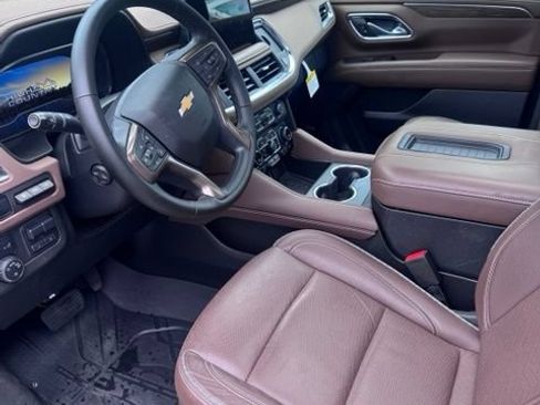 Used 2024 Chevrolet Suburban High Country w/ Max Trailering Package AWD/4WD image 17