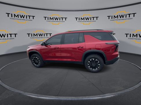 Used 2024 Chevrolet Traverse Z71 w/ Enhanced Driving Package image 6