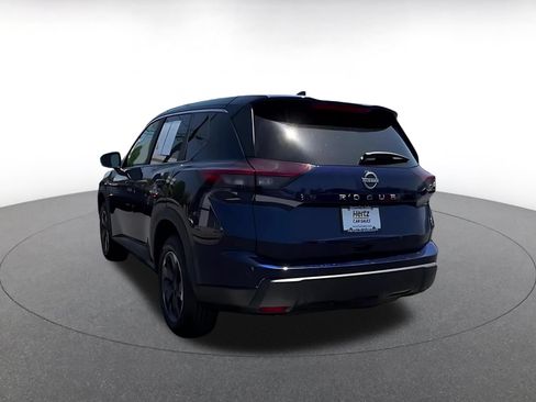 Used 2025 Nissan Rogue SV FWD image 11