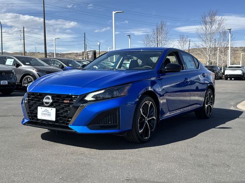 New 2025 Nissan Altima 2.5 SR image 4