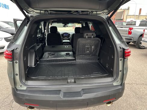 Used 2023 Chevrolet Traverse LT image 23