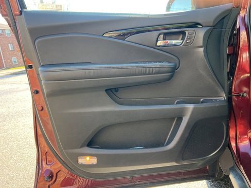 Used 2019 Honda Passport Touring image 11