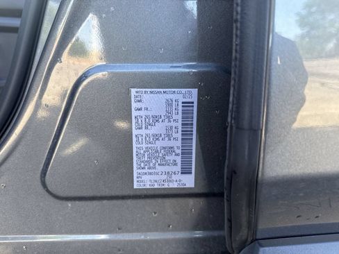 Used 2025 Nissan Pathfinder Rock Creek AWD/4WD image 33
