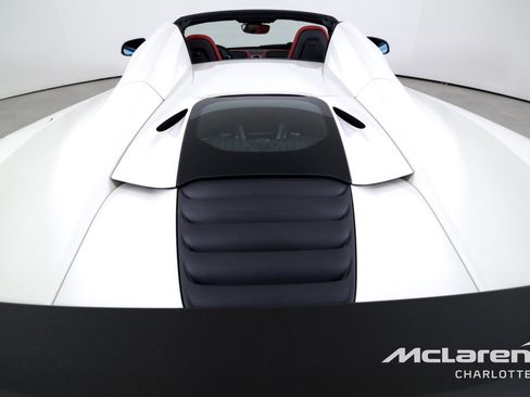 Used 2016 McLaren 650S Spider image 25