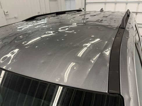 Used 2019 Chevrolet Traverse LT FWD image 31