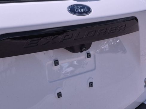 Used 2022 Ford Explorer ST w/ Equipment Group 401A AWD/4WD image 13