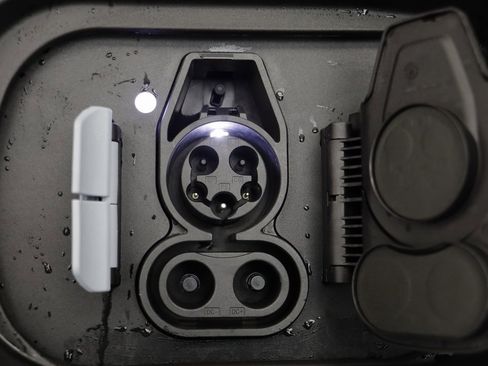 New 2026 BMW iX xDrive45 w/ Premium Package image 19