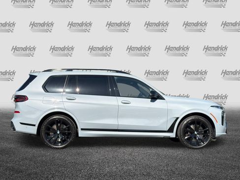 Used 2025 BMW X7 M60i AWD/4WD image 3