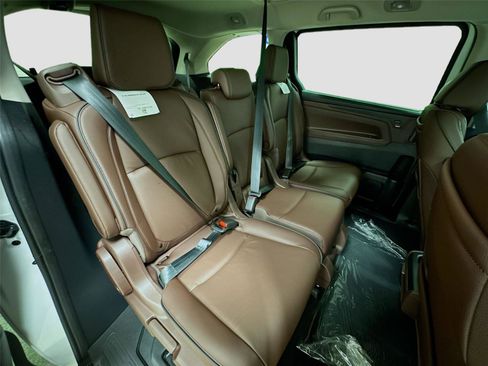 New 2026 Honda Odyssey Touring image 29