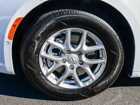 New 2026 Chrysler Pacifica Select image 9