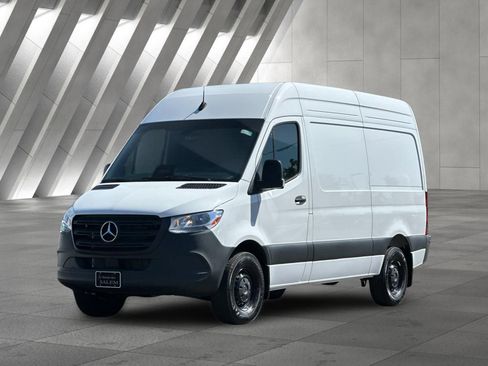 Used 2025 Mercedes-Benz Sprinter 2500 image 8