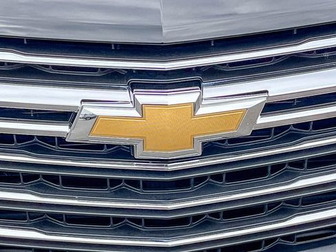 Used 2022 Chevrolet Traverse LT w/ LPO, Floor Liner Package image 15