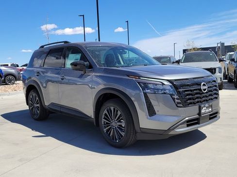 New 2026 Nissan Pathfinder SL image 4