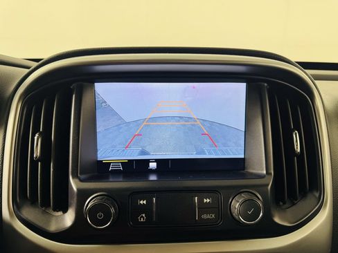 Used 2020 Chevrolet Colorado LT w/ LPO, Premium Interior Package AWD/4WD image 13