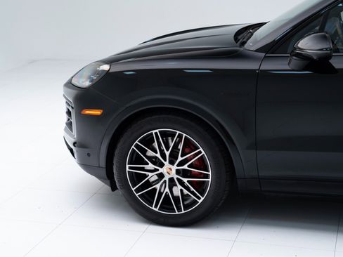 Certified 2026 Porsche Cayenne S AWD/4WD image 11