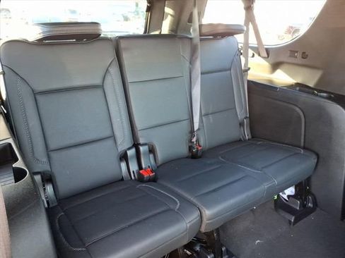 Used 2023 GMC Yukon XL Denali w/ Advanced Technology Package image 24