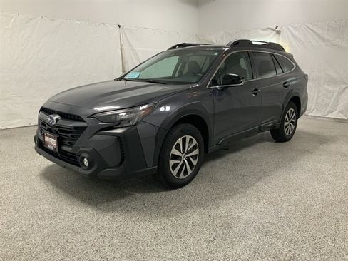 Used 2024 Subaru Outback Premium AWD/4WD image 2