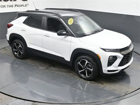 Used 2023 Chevrolet TrailBlazer RS w/ Sun and Liftgate Package image 48