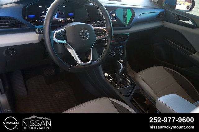 Used 2023 Volkswagen Taos SE w/ Black Wheel Package FWD image 13