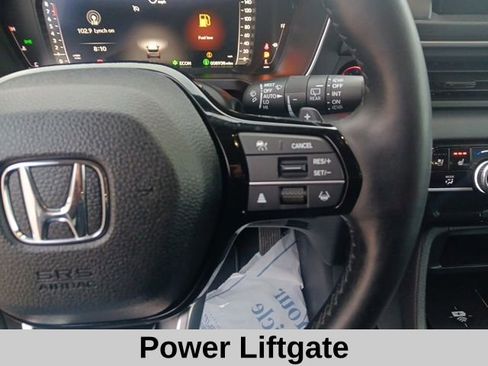Used 2025 Honda Pilot Elite image 12