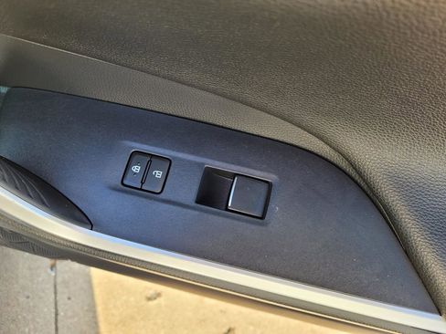 Used 2021 Toyota RAV4 XSE image 8