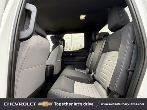 Used 2024 Toyota Tacoma TRD Off-Road image 33
