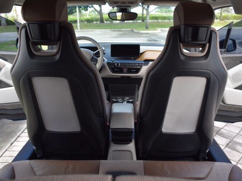 Used 2018 BMW i3 image 47