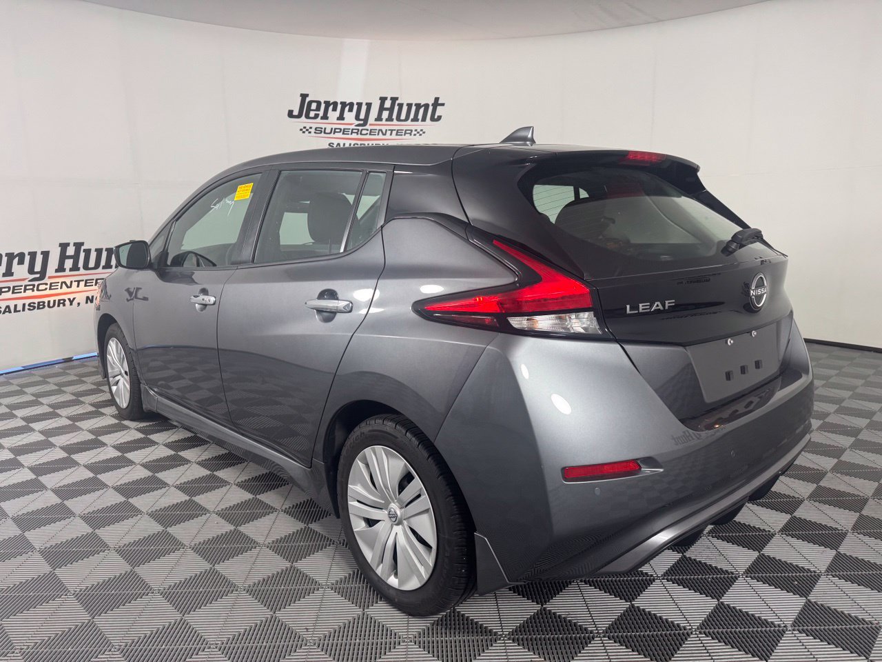 Used 2025 Nissan Leaf S FWD image 7